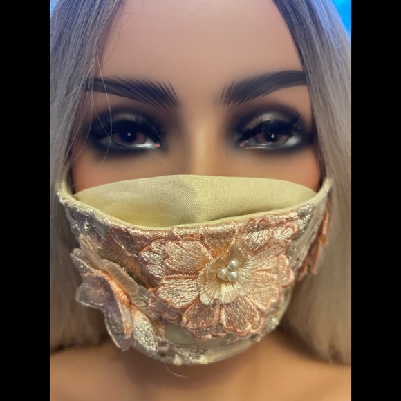 NWT HANDMADE FACE MASK - Picture 1 of 1